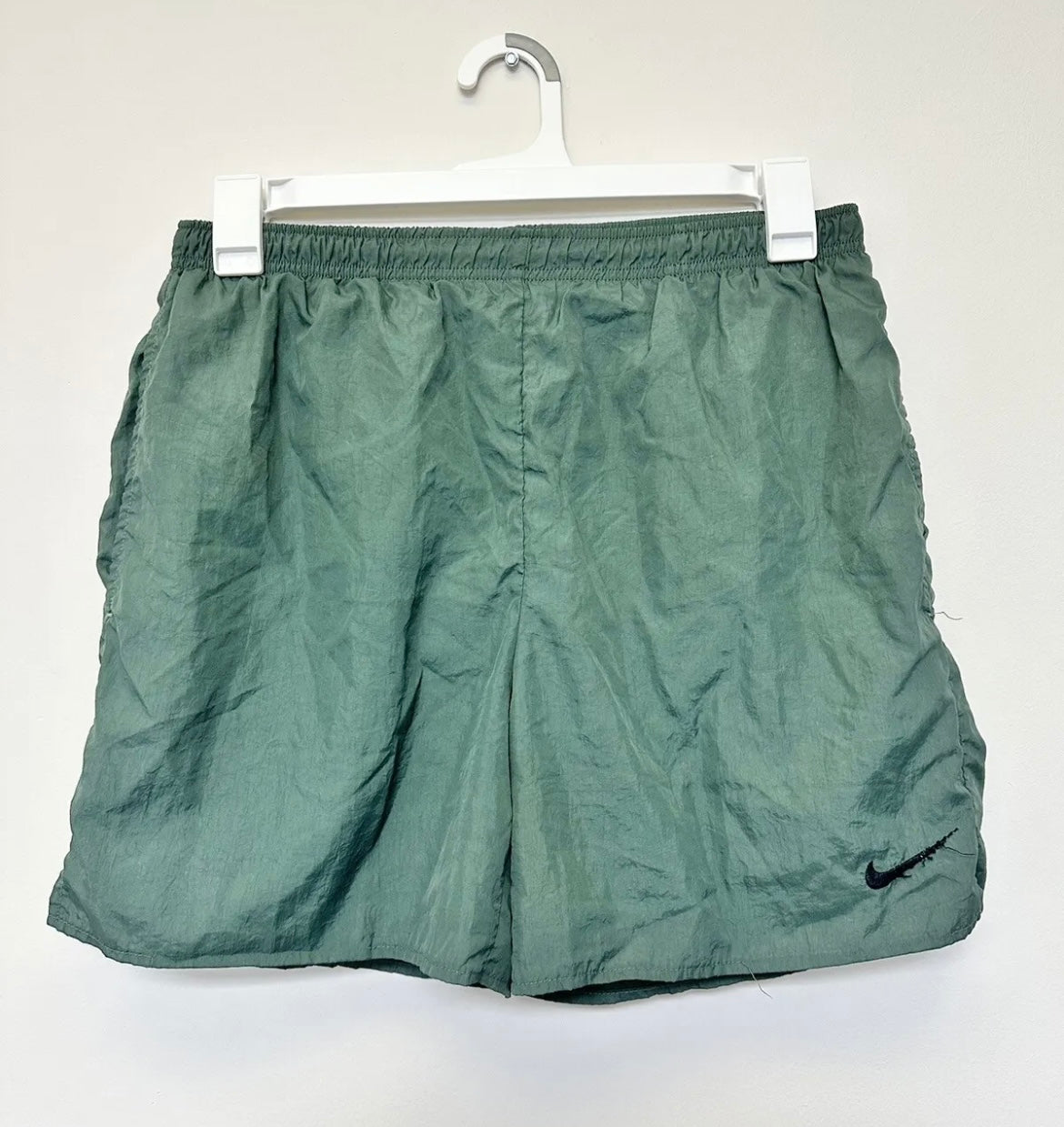 Nike Vintage Nylon Shorts Medium - Army Green