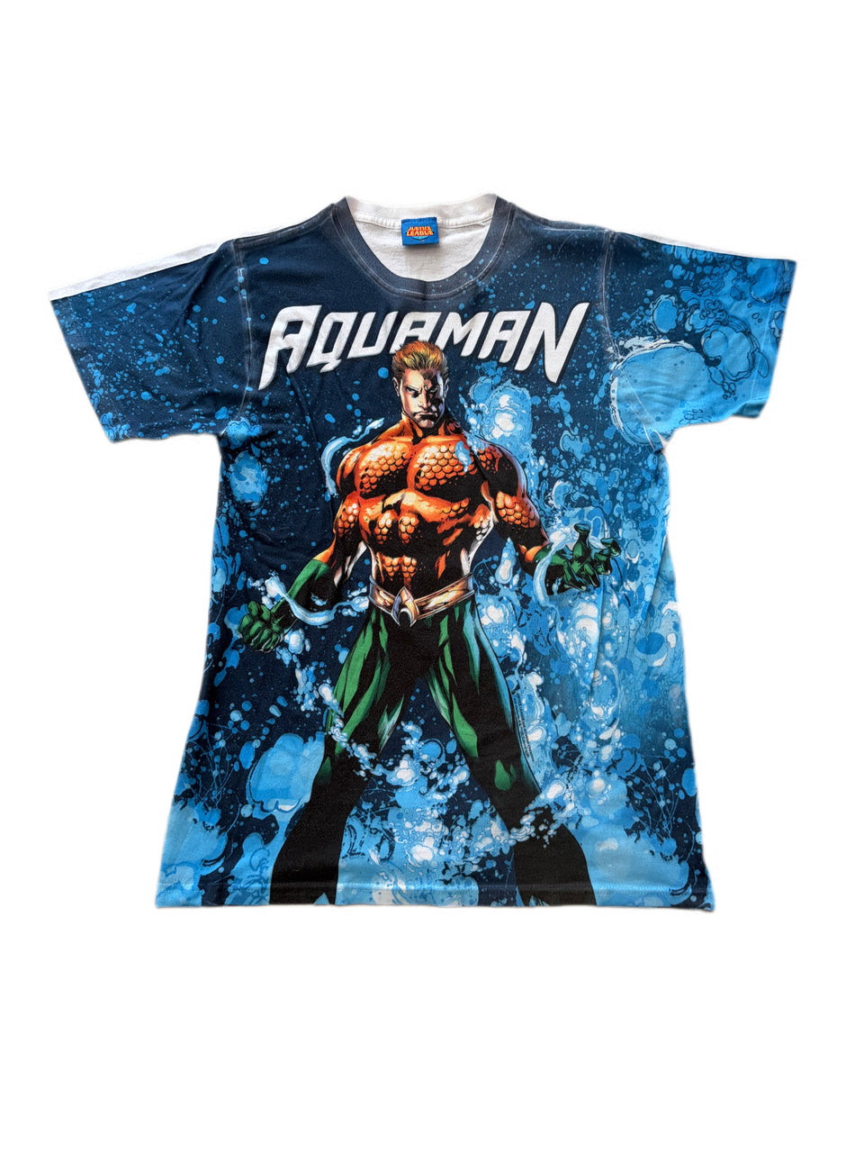JUSTICE LEAGUE OF AMERICA BUBBLES EVERYWHERE AQUAMAN GRAPHIC TEE