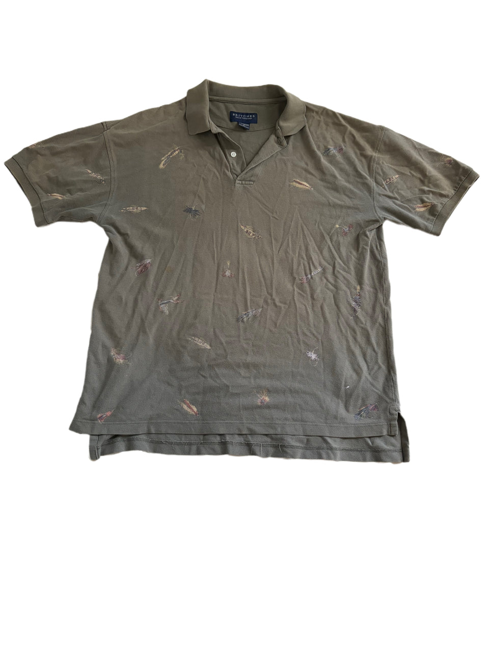 OLIVE GREEN BRITCHES GREAT OUTDOORS ALL OVER EMBROIDERED FLY FISHING LURE PATTERN POLO SHIRT
