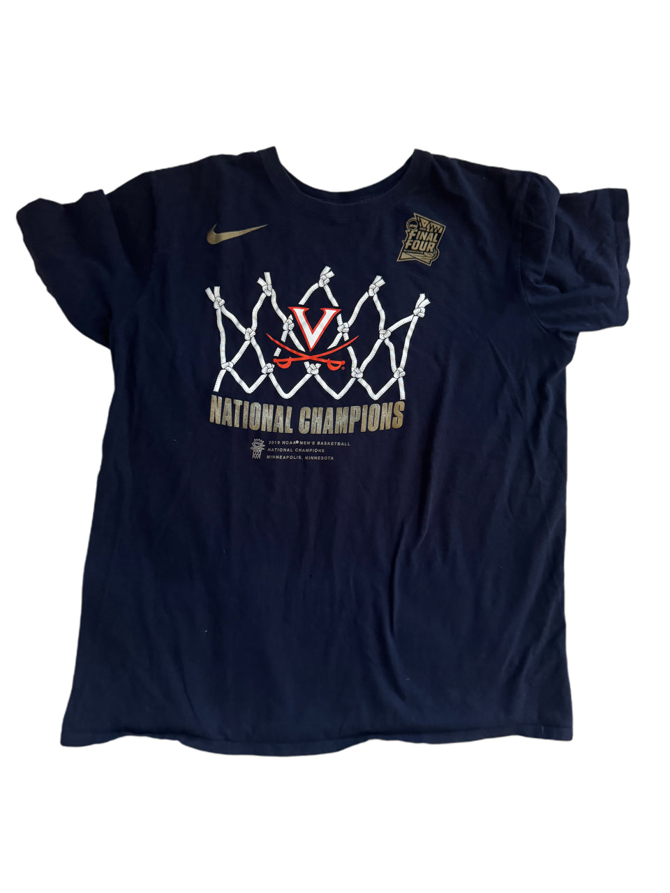NIKE UVA 2019 NCAA NATIONAL CHAMPIONS MENS BASKETBALL LOCKER ROOM SHIRT
